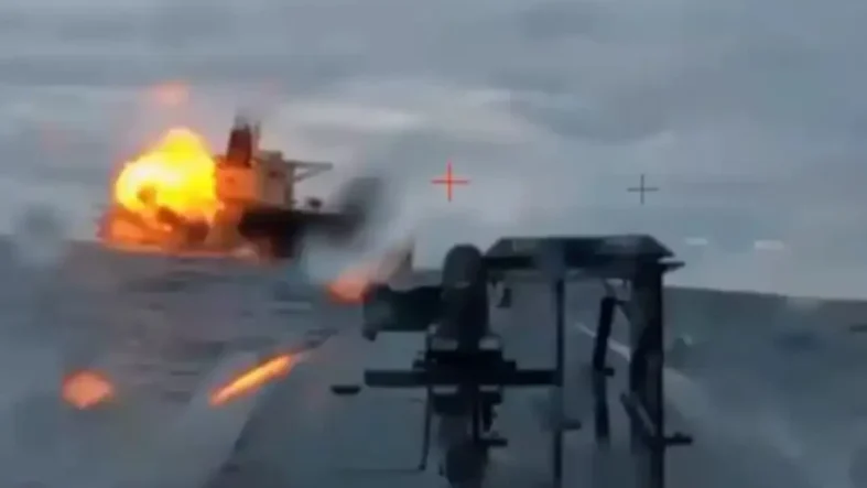 rusya-karasularinda-yunanistanin-petrol-tankeri-vuruldu-3288144