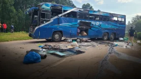 1782970904747nijeryada-otobusle-kamyon-carpisti-cok-sayida-olu-ve-yarali-var-3222690