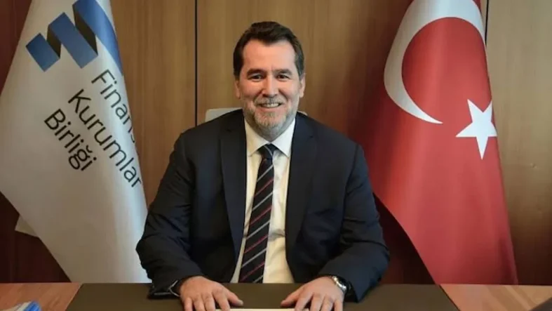 fon-sorusturmasinda-adi-gecen-finansal-kurumlar-birligi-baskani-ali-emre-balli-canina-3363676