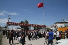 Akçakale Gümrük Kapısı'nda pasaportlu geçişler yeniden başladı