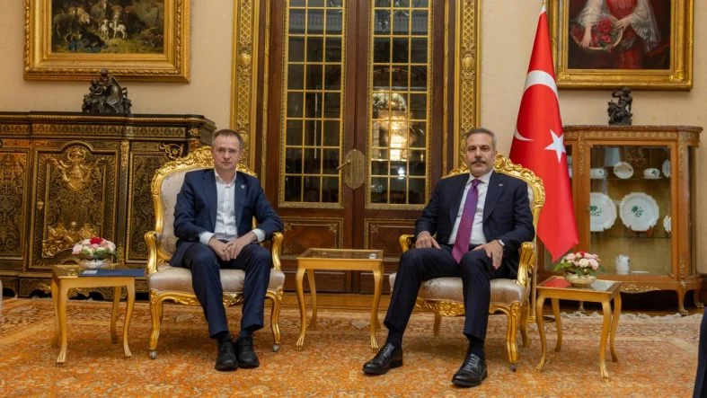 hakan-fidan-vladimir-medinskiy-2469288