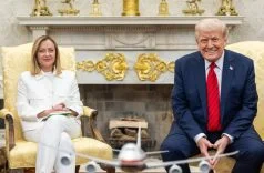 trump-tan-meloni-ye-fotograf-gondermesi-oy-19970995_amp