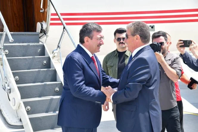 17845481109031754127038288Başbakan Cevdet Yılmaz karşılama (1)