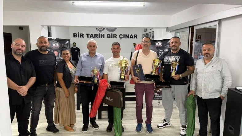 beştaas