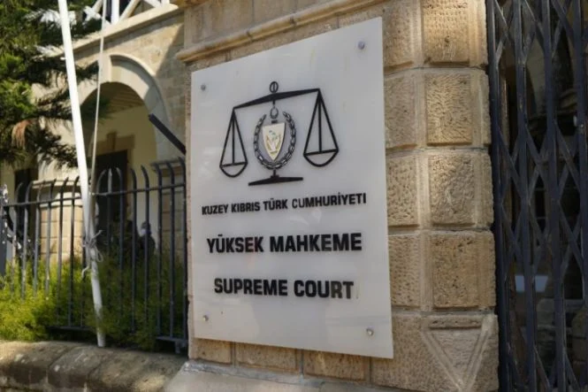 yüksek mahkeme bina