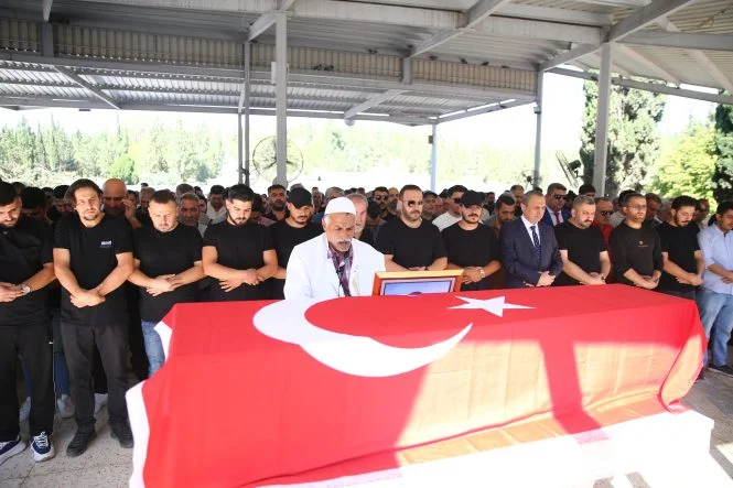 KKTC'de batan gemide yaşamını yitiren Mehmet Nuri Ayran'ın cenazesi Adana'da defnedildi