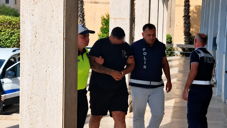 Polis Eşliğinde Gözaltı Geçişi