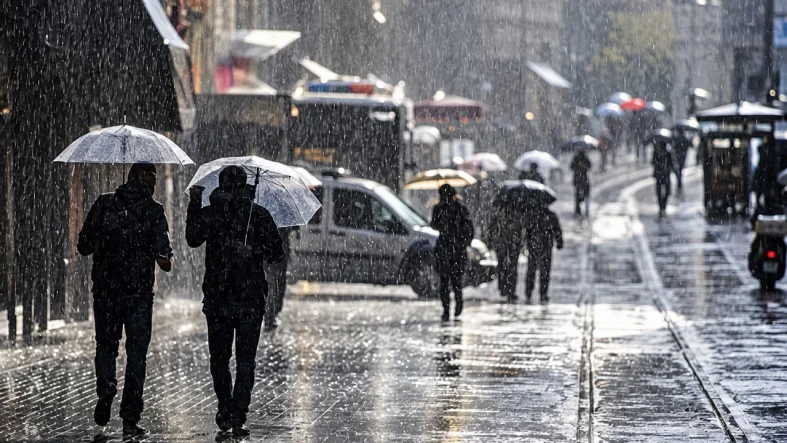 yağmurlu hava sisli bi de